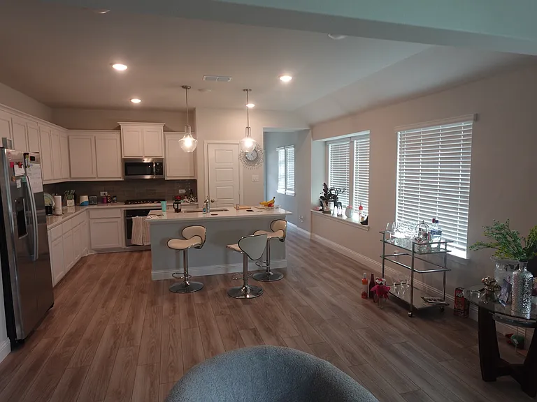 223 Fairmont Dr — Photo 1