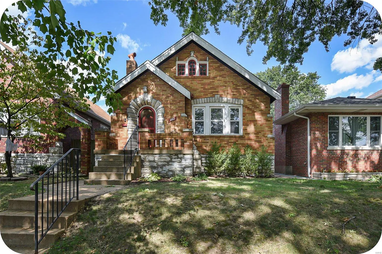 5647 Murdoch Ave photo 1