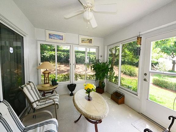 4th image of 4104 Capland Ave