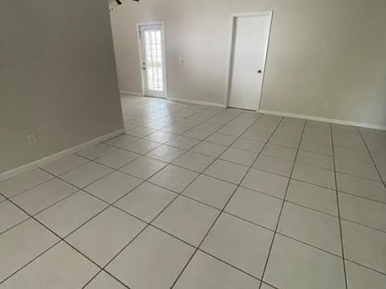 4533 Rivermist Dr — Photo 9