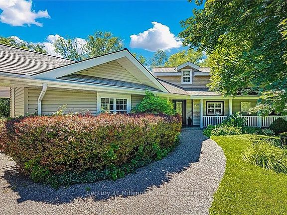 3rd image of 640 Mountain Rd