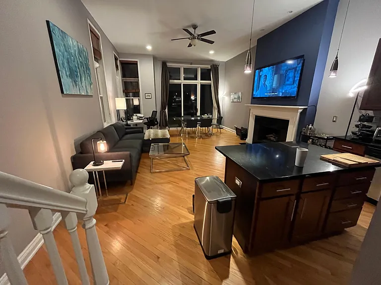2551 W Washington Blvd #3 — Photo 1