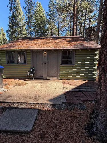 1081 Craig Ave Photo 1