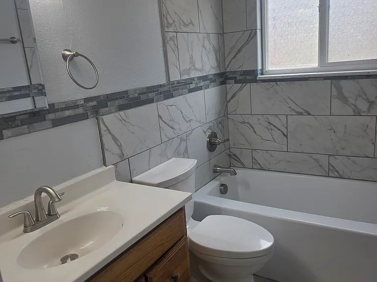 1751 Meadow St #C — Photo 6
