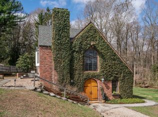 25 Old Mill Ln, West Hartford, CT 06107