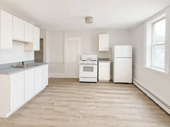 11 Park St, Peabody, MA