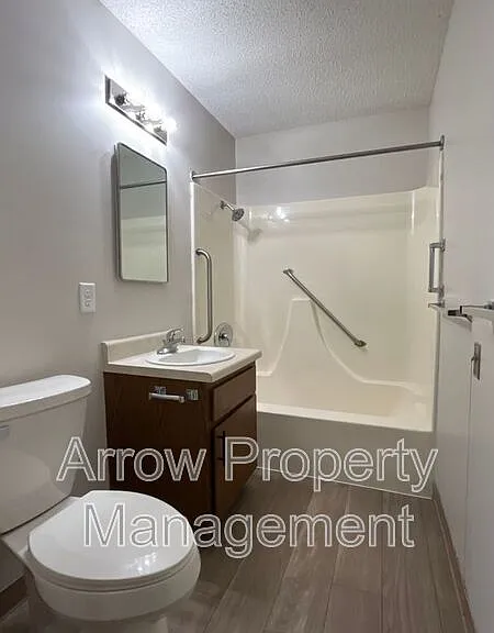11141 N 137th St #61 — Photo 8