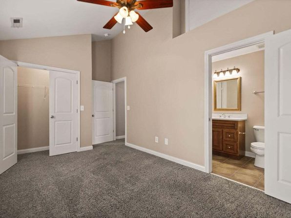 lexington-kentucky-446956486 picture