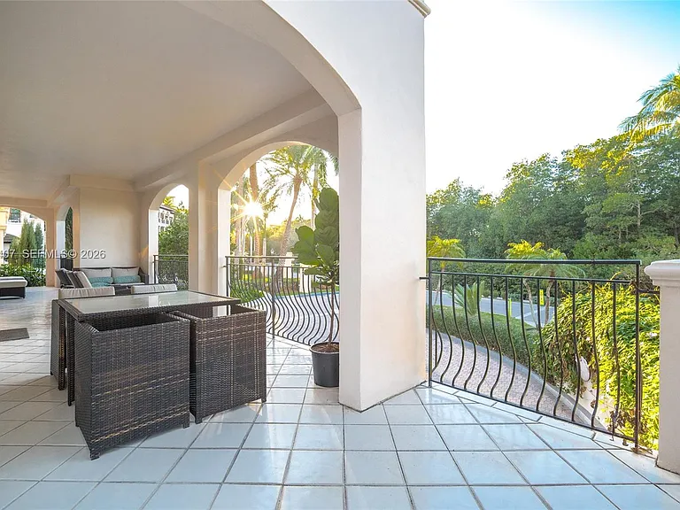 19211 Fisher Island Dr #19211 — Photo 15