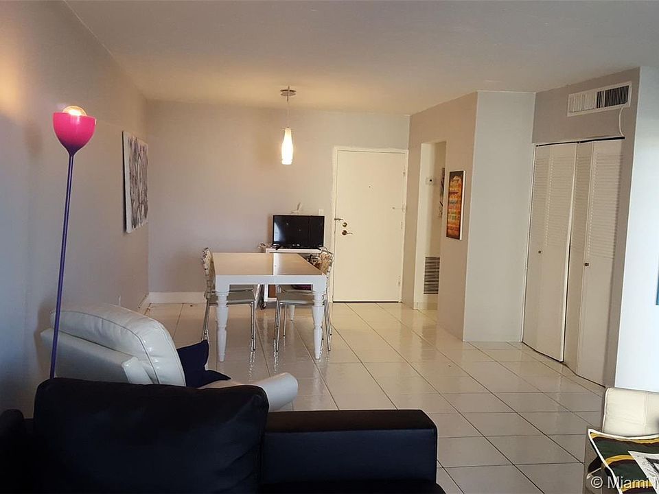 1st image of 800 West Ave APT 802