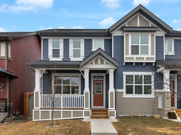 43 E Sunrise Way, Cochrane, AB T4C 2S3