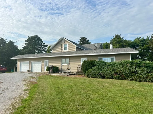 27256 N 2850 East Rd, Chenoa, IL 61726