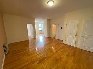 857 Astoria Blvd APT 3, Astoria, NY 11102