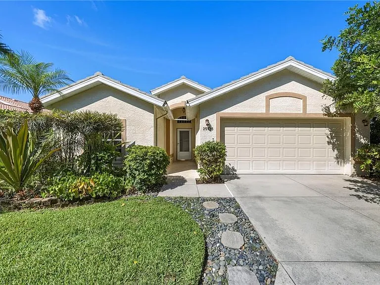 25925 Pebblecreek Dr — Photo 1