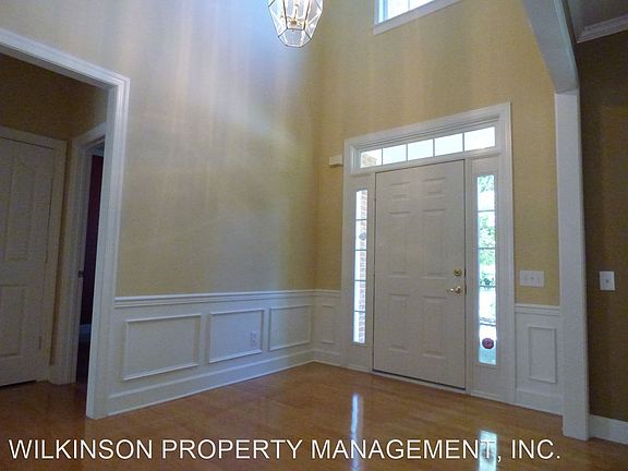 3rd image of 6840 Guinevere Dr