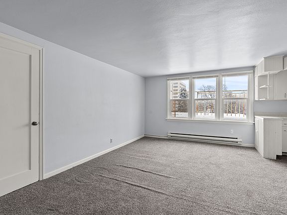 3rd image of 1117 W 5th Ave Unit 11