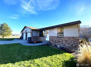 986 Highline Drive, East Wenatchee, WA