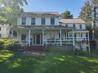 4343 Walters Hatchery Rd, Seven Valleys, PA 17360