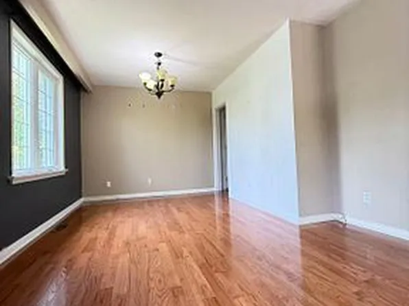 256 Patricia Ave, Toronto, ON M2M 1J8