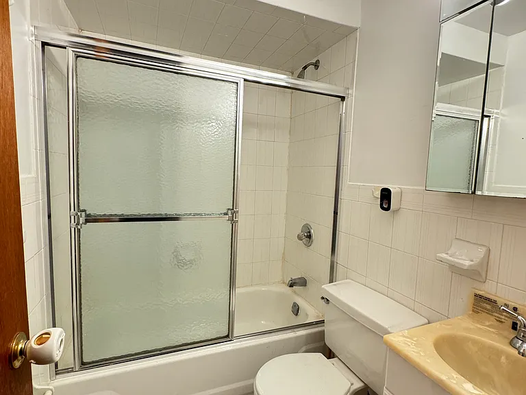 8428 Bay 16th St #1R — Photo 14