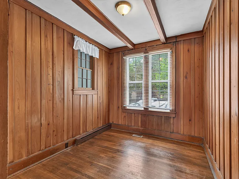 204 Bedford Pl #MAIN — Photo 4