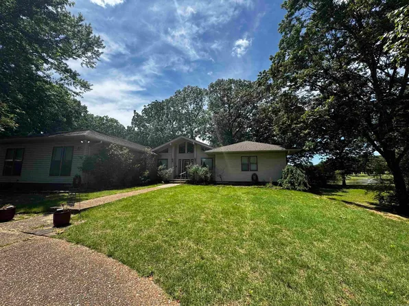 27 Country Club Cir, Searcy, AR 72143