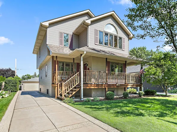 133 N Elroy Ave, Bartlett, IL 60103
