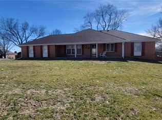 538 Brown Circle Dr, Osawatomie, KS 66064
