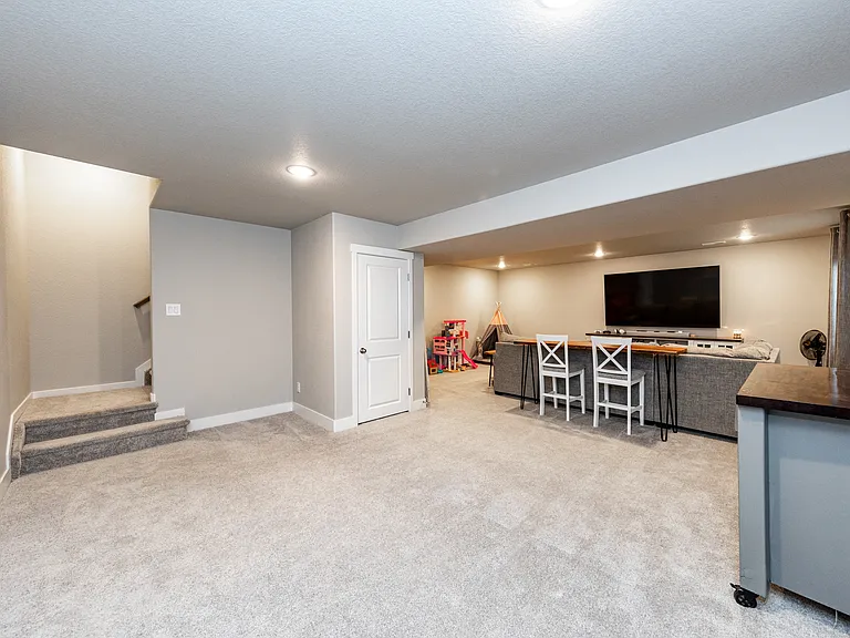 7877 Buffalo Horn Dr — Photo 40