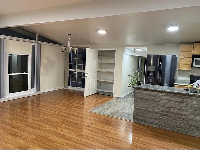 10250 Johnson Ave — Photo 3