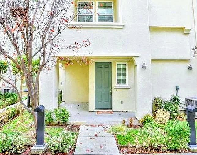 1st image of 2576 Heron Ct