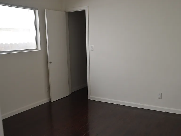 1835 Purdue Ave #2 — Photo 7