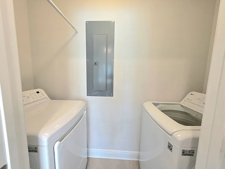 358 Cardinal Cove Ct — Photo 12