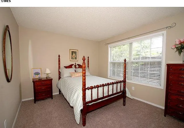 4 bed, 1810 sqft, $3,150 — Photo 2