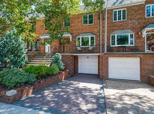 6327 72nd St, Flushing, NY 11379