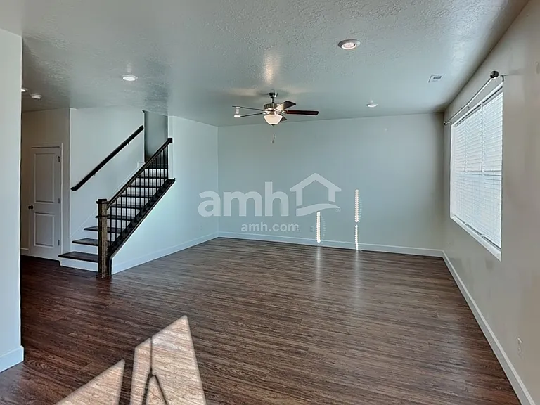 1175 N Wagon Way — Photo 6
