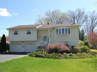 232 Chaucer Dr, Berkeley Heights, NJ 07922