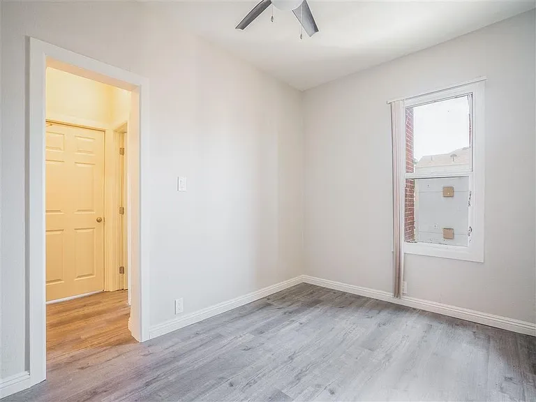 Carondelet bedroom