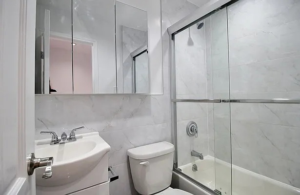 Rented by Julianna Realty Corp | media 5