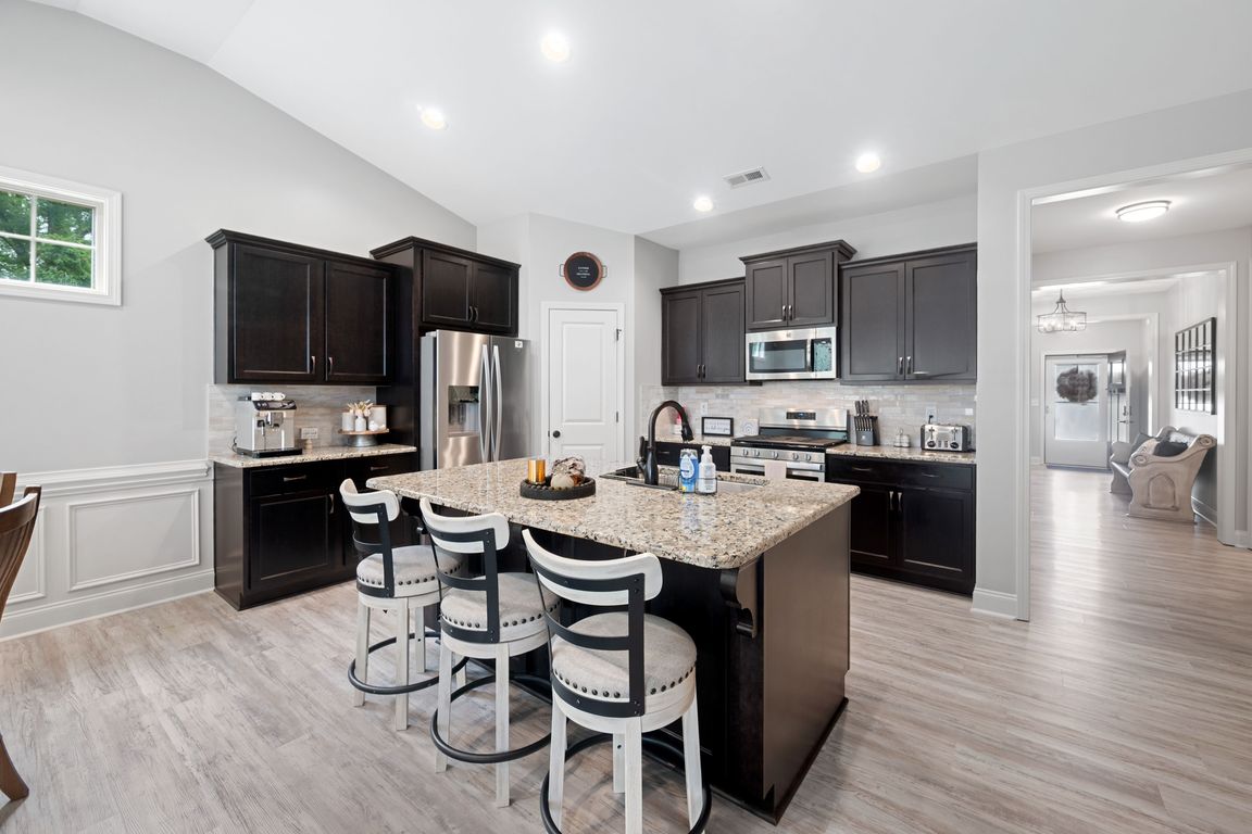 next background image