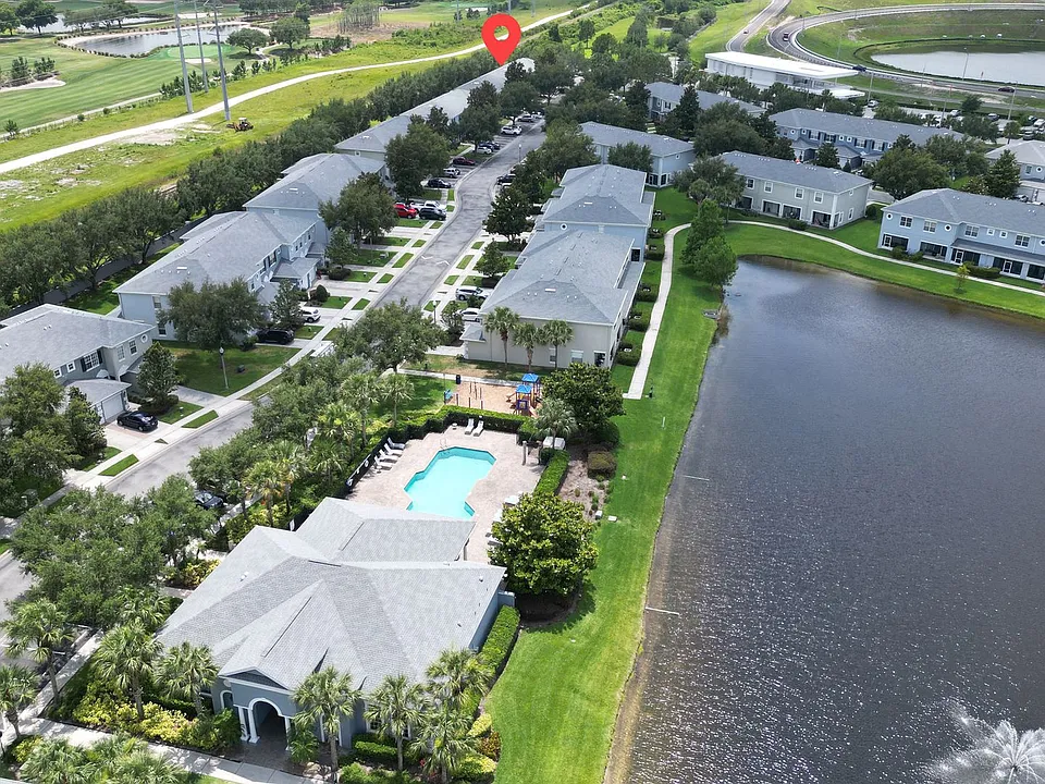 10612 Savannah Wood Dr
