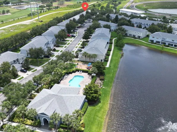 10612 Savannah Wood Dr, Orlando, FL 32832