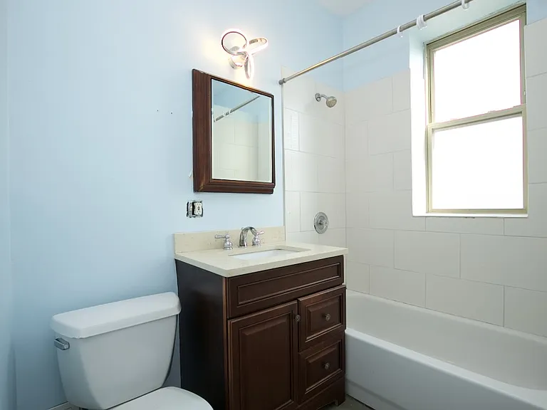 2537 N Kildare Ave #M06R — Photo 19