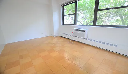 Rented by Manhattan Realty Group