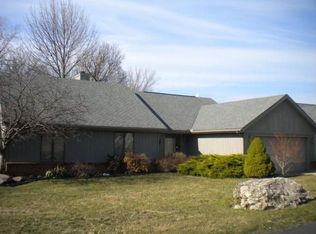 250 N Crest Dr, Port Clinton, OH 43452