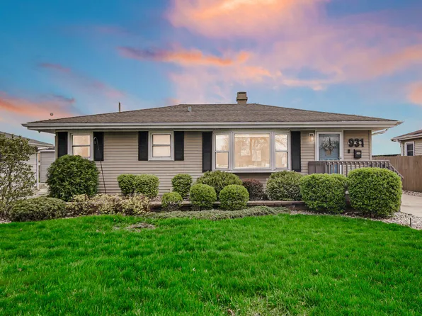 931 N Elmer St, Griffith, IN 46319