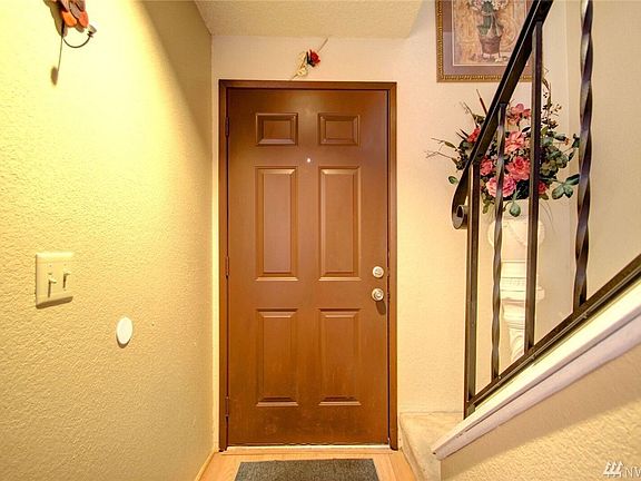 3rd image of 4516 176th St SW APT E1