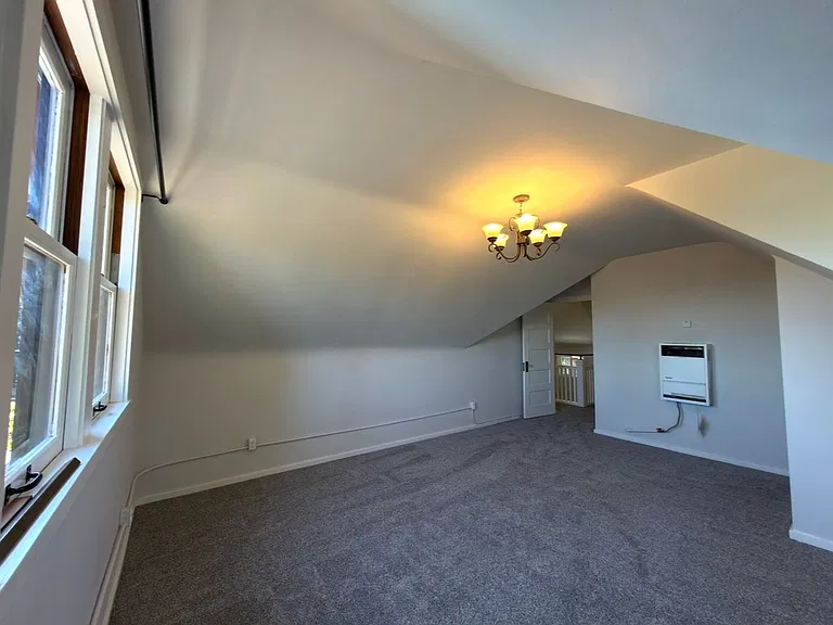 2529 Etna St — Photo 6