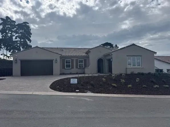 2660 Bay View Dr, Seaside, CA 93955