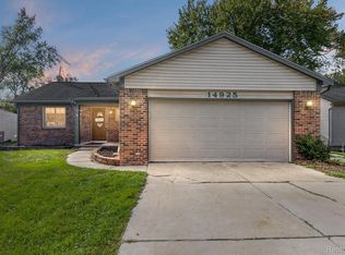 14925 Bainbridge St, Livonia, MI